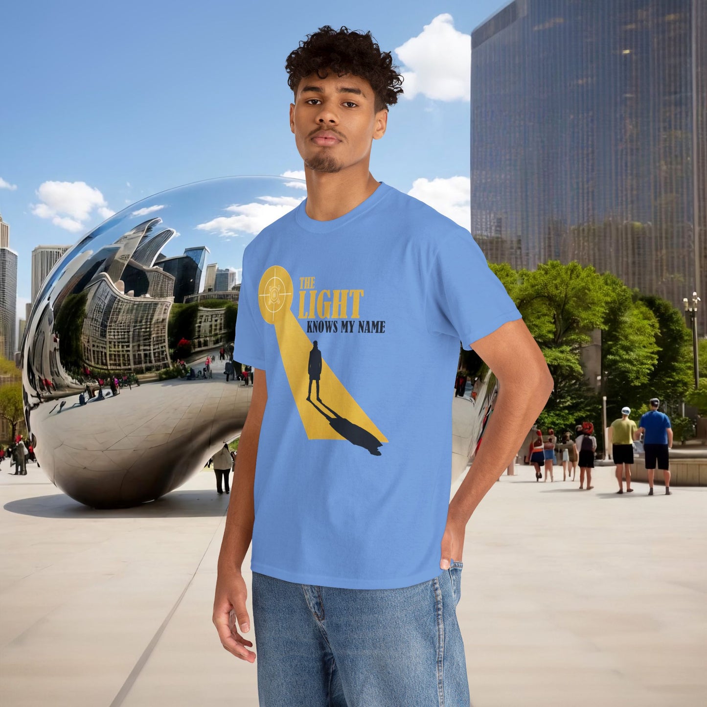 ☀️ THE LIGHT KNOWS MY NAME — Menaste™ T-Shirt