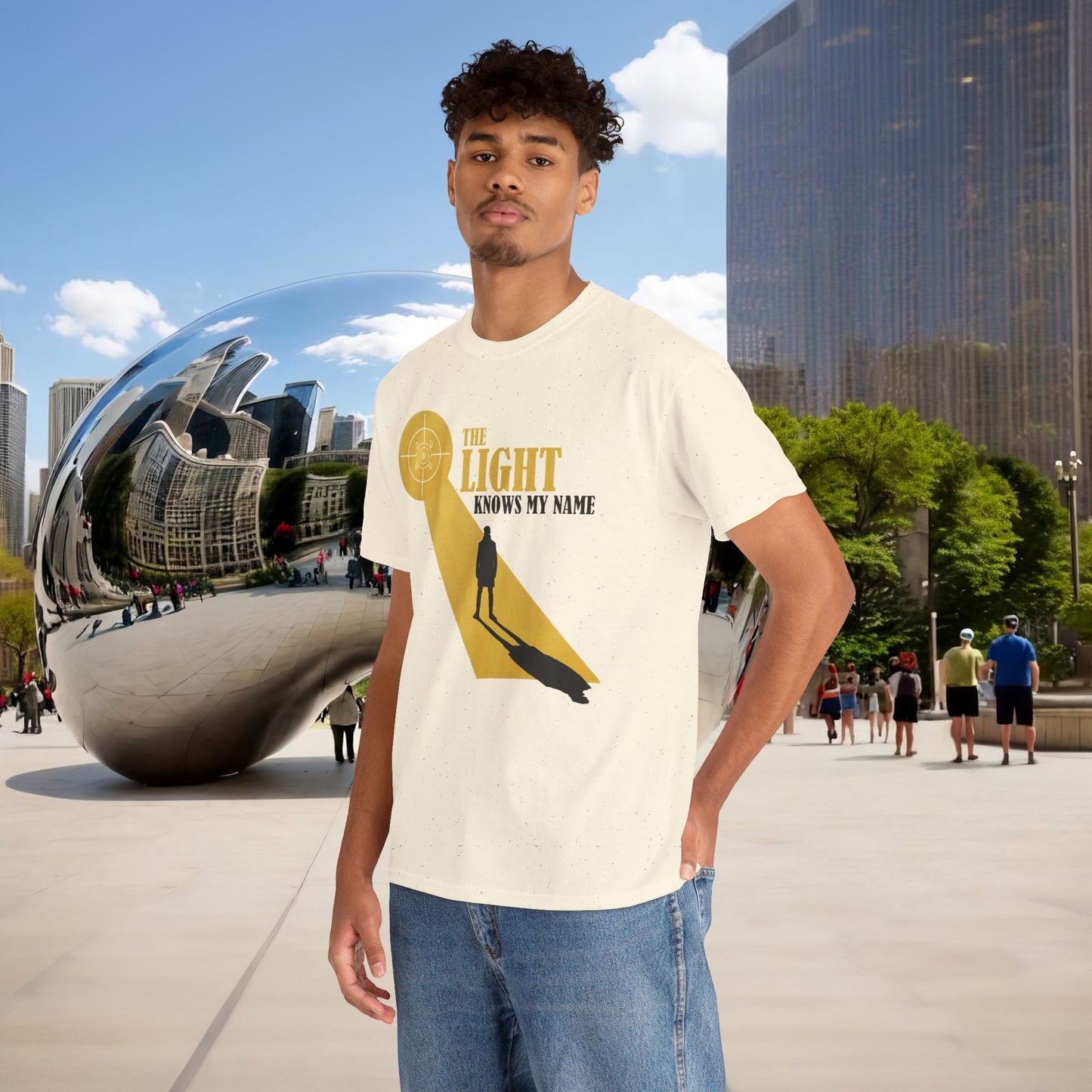 ☀️ THE LIGHT KNOWS MY NAME — Menaste™ T-Shirt