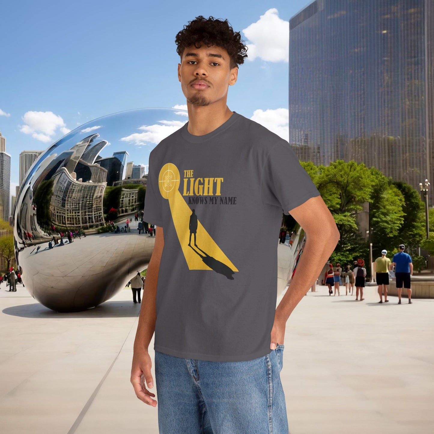 ☀️ THE LIGHT KNOWS MY NAME — Menaste™ T-Shirt