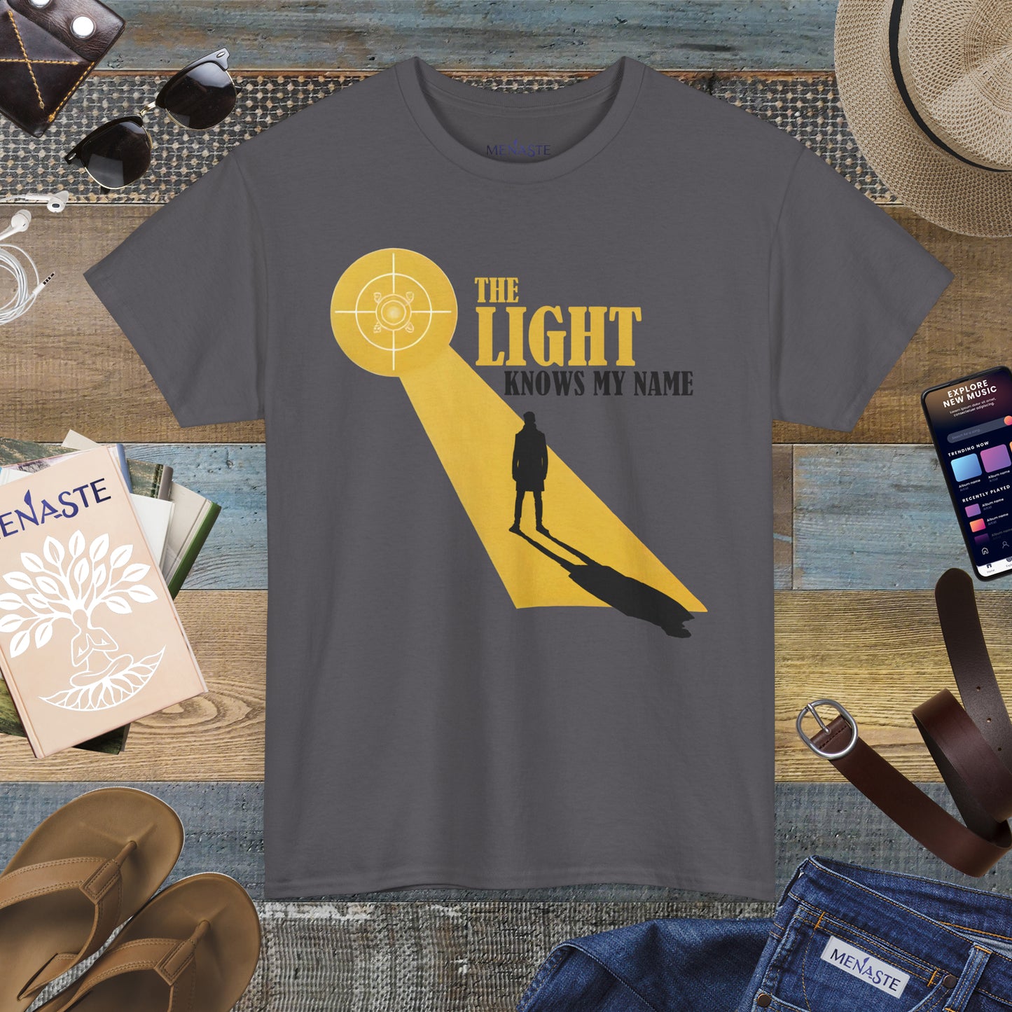 ☀️ THE LIGHT KNOWS MY NAME — Menaste™ T-Shirt